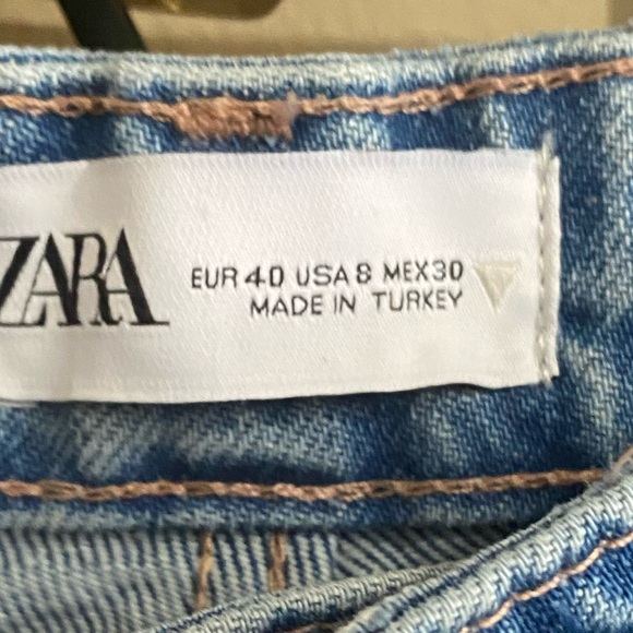 Zara Light Blue Cropped Distressed Jeans - Picture 4 of 4